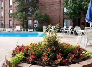 Western Chicago - 3*