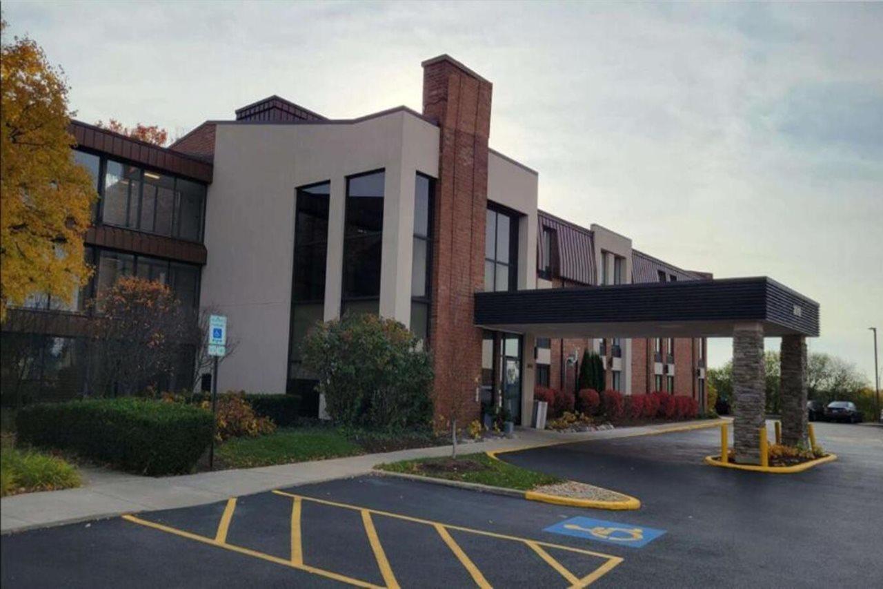 Western Chicago - Hotel Downers Grove